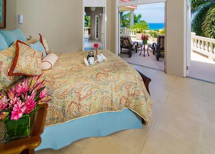Villa Sprawling 7br Overlooking The Sea Pool Hot Tub & Access