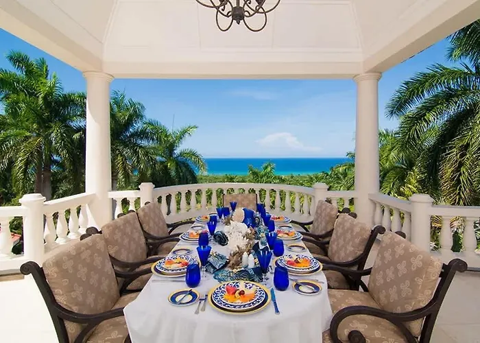 Sprawling 7br Overlooking The Sea Pool Hot Tub & Access Villa