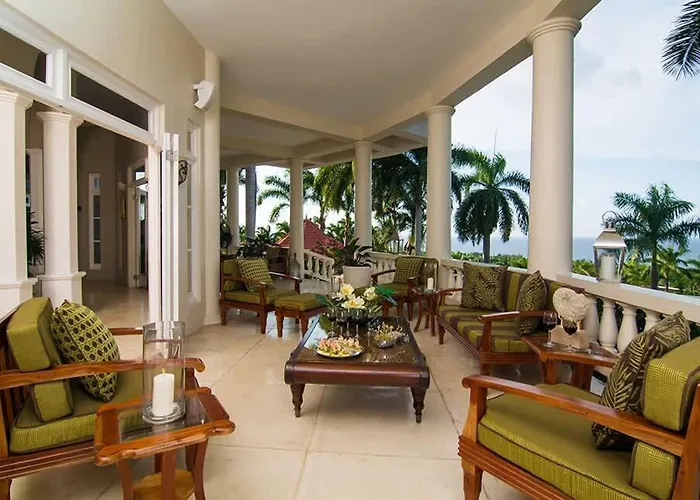 Villa Sprawling 7br Overlooking The Sea Pool Hot Tub & Access Montego Bay