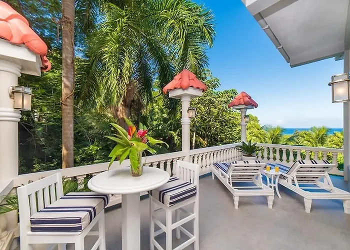 Villa Sprawling 7br Overlooking The Sea Pool Hot Tub & Access Montego Bay