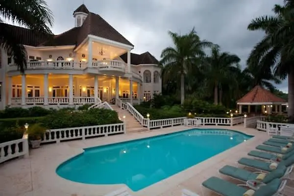 Sprawling 7br Overlooking The Sea Pool Hot Tub & Access